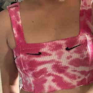 Pink Nike Crop top Dri Fit 🩷